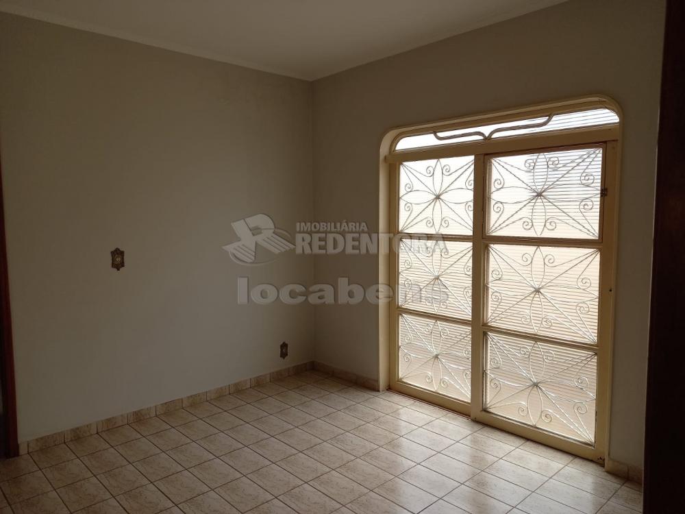 Casa à venda com 3 quartos, 172m² - Foto 1