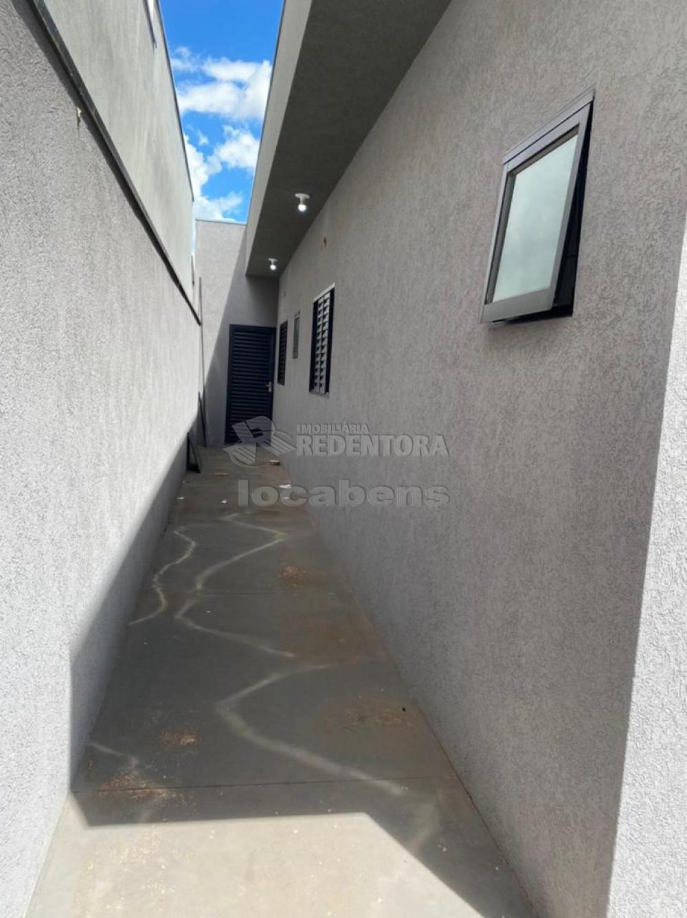 Casa à venda com 2 quartos, 129m² - Foto 2