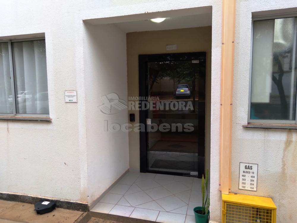 Alugar Apartamento / Padrão em São José do Rio Preto R$ 800,00 - Foto 3