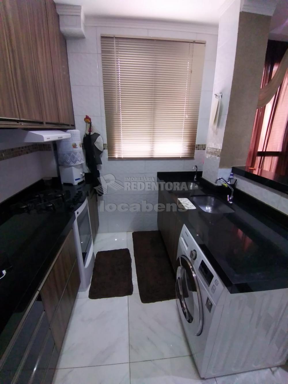 Comprar Apartamento / Padrão em São José do Rio Preto R$ 200.000,00 - Foto 2