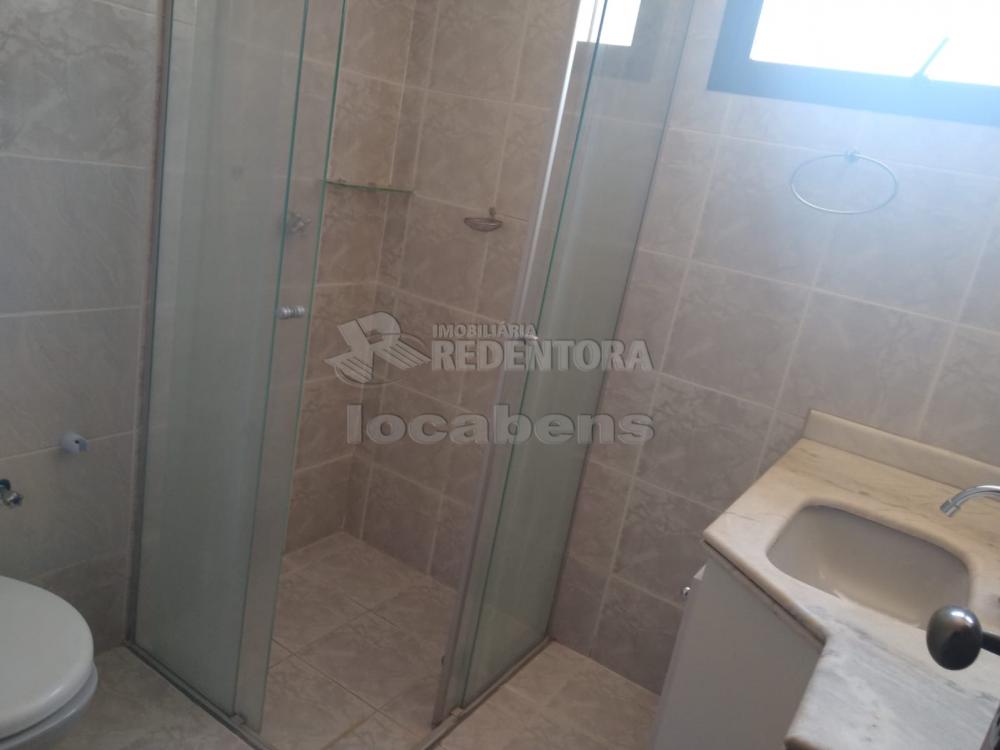 Alugar Apartamento / Padrão em São José do Rio Preto R$ 1.350,00 - Foto 15