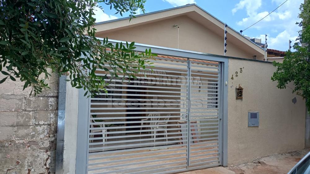 Alugar Casa / Padrão em São José do Rio Preto R$ 1.500,00 - Foto 2