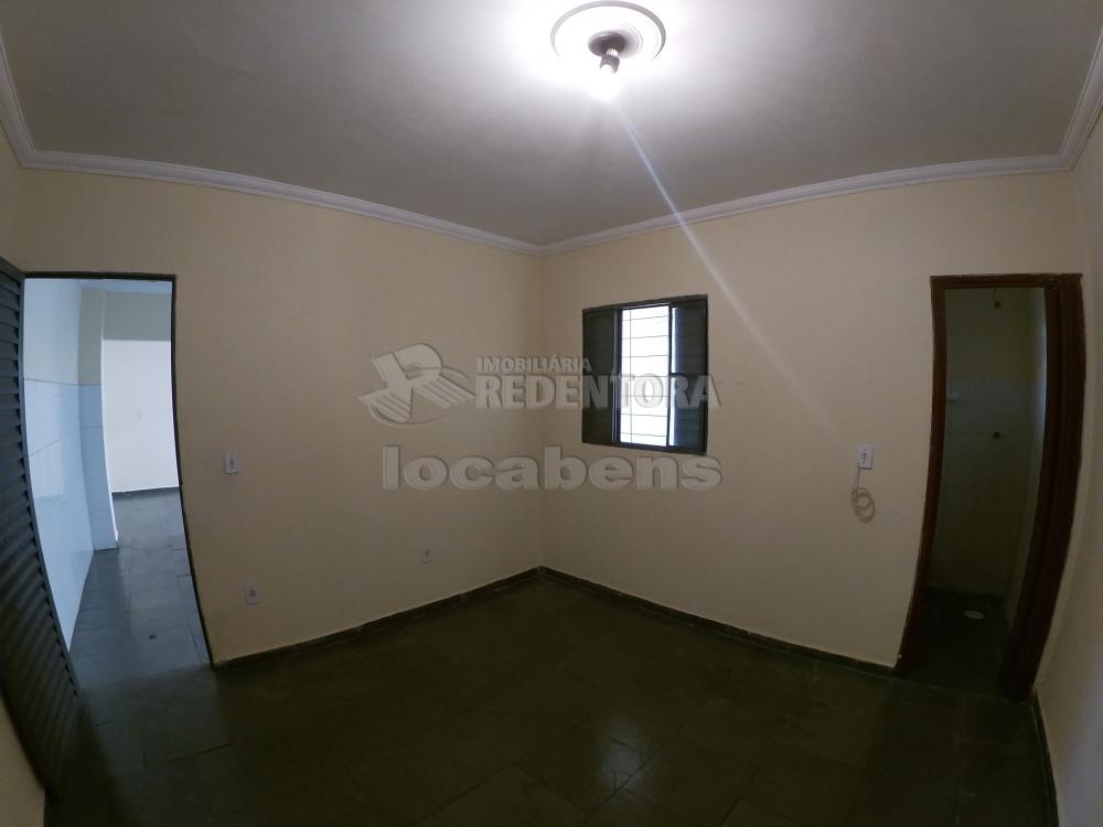 Alugar Casa / Padrão em São José do Rio Preto R$ 550,00 - Foto 8