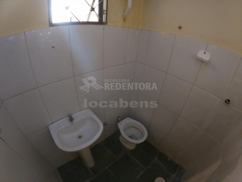 Alugar Casa / Padrão em São José do Rio Preto R$ 550,00 - Foto 10