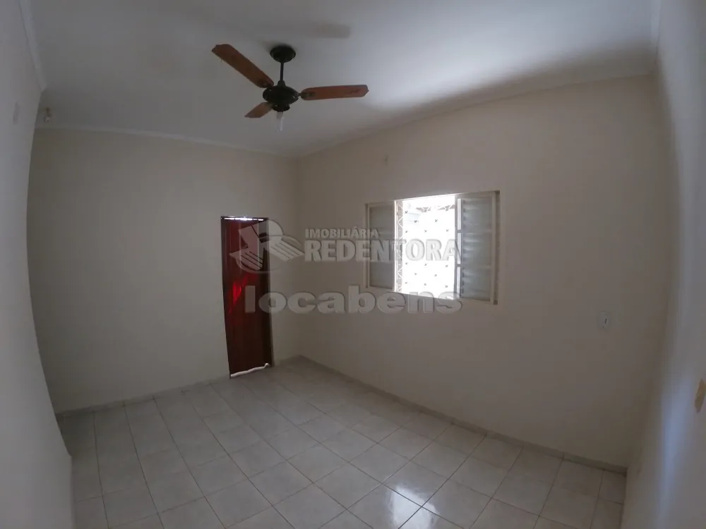 Alugar Casa / Padrão em São José do Rio Preto R$ 1.800,00 - Foto 15