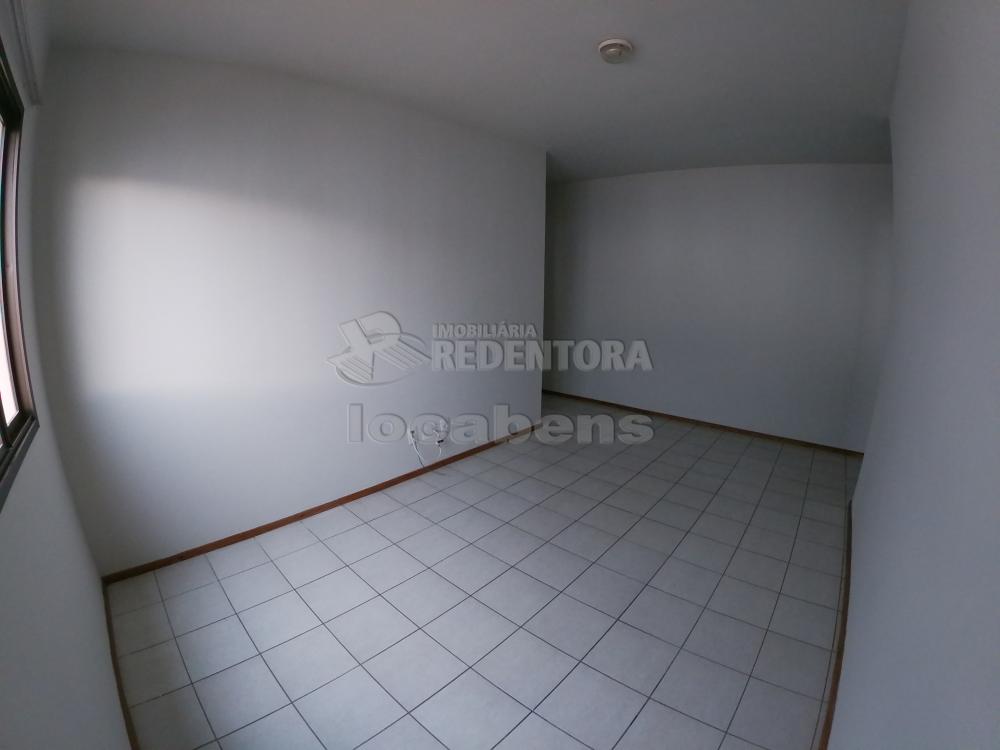 Alugar Apartamento / Padrão em São José do Rio Preto R$ 1.100,00 - Foto 2