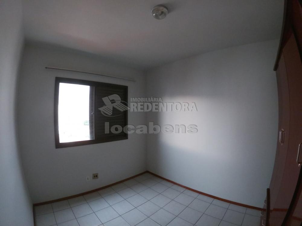 Alugar Apartamento / Padrão em São José do Rio Preto R$ 1.100,00 - Foto 5