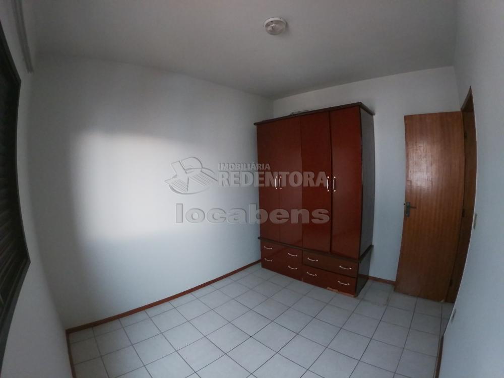 Alugar Apartamento / Padrão em São José do Rio Preto R$ 1.100,00 - Foto 6