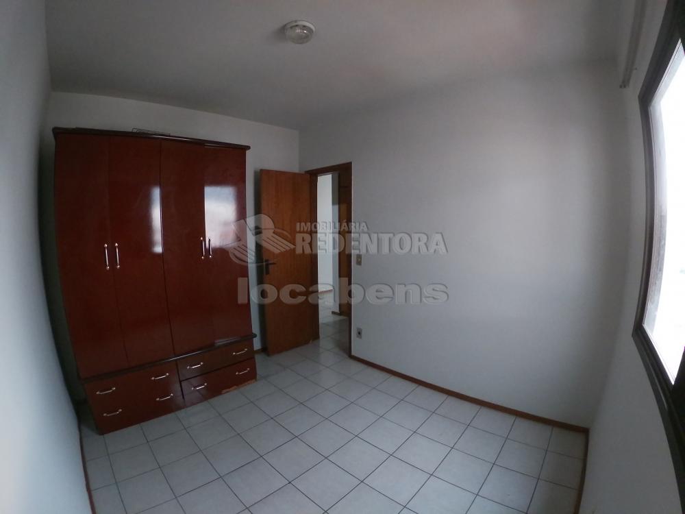 Alugar Apartamento / Padrão em São José do Rio Preto R$ 1.100,00 - Foto 7