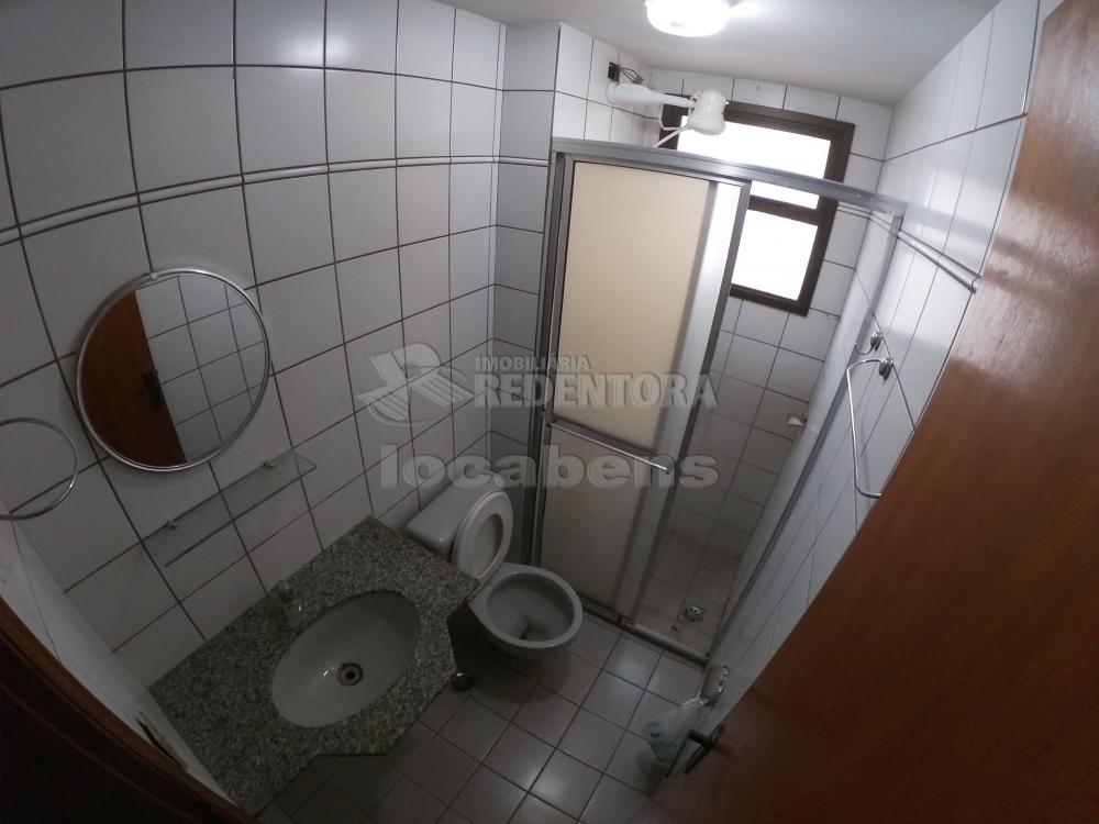 Alugar Apartamento / Padrão em São José do Rio Preto R$ 1.100,00 - Foto 10