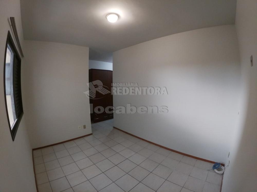 Alugar Apartamento / Padrão em São José do Rio Preto R$ 1.100,00 - Foto 14