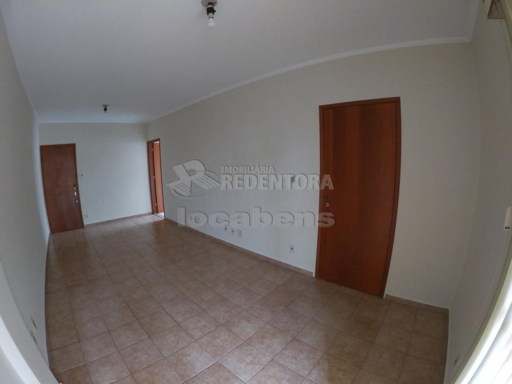 Alugar Apartamento / Padrão em São José do Rio Preto R$ 800,00 - Foto 4