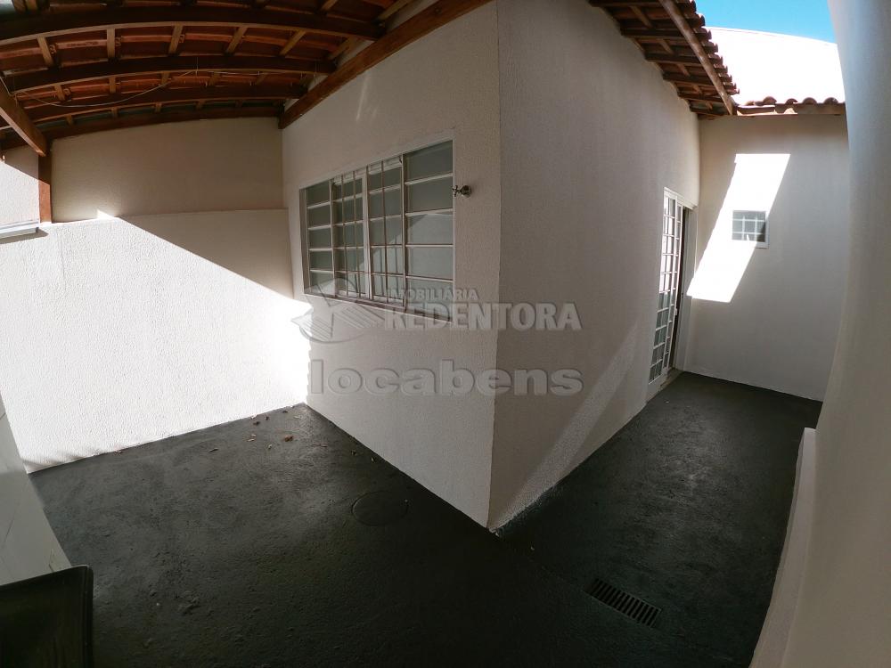 Alugar Casa / Padrão em São José do Rio Preto R$ 1.000,00 - Foto 12