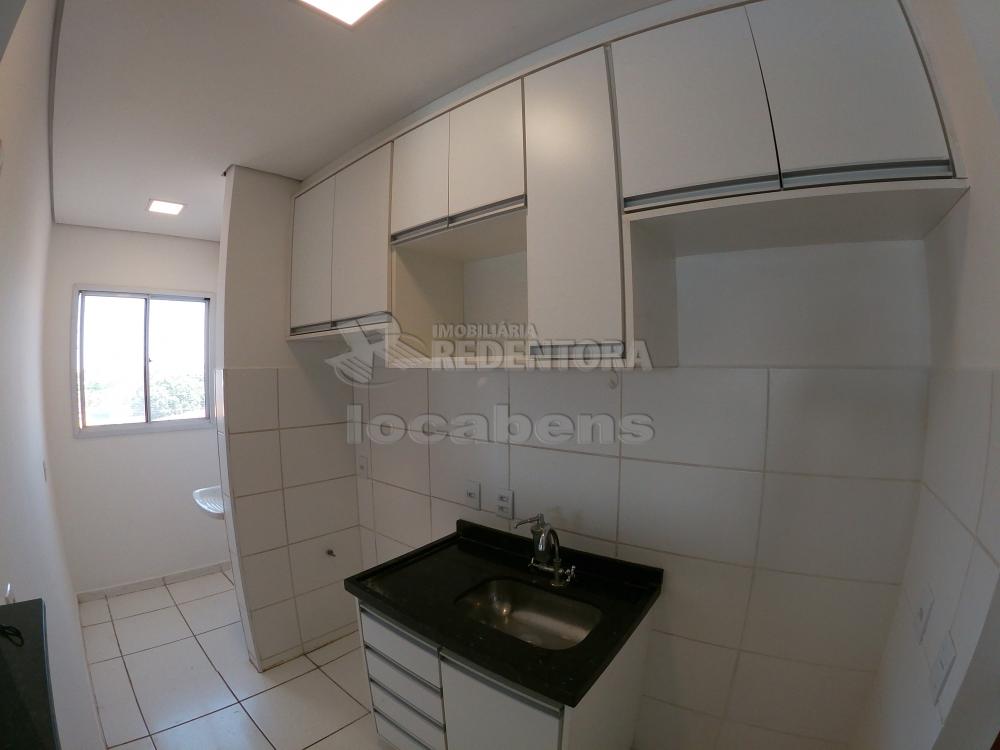 Alugar Apartamento / Padrão em São José do Rio Preto R$ 1.200,00 - Foto 11