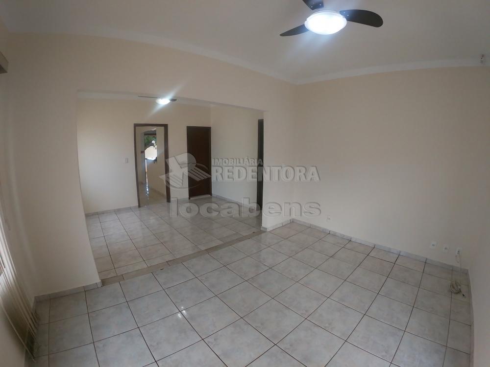 Comprar Casa / Padrão em São José do Rio Preto R$ 450.000,00 - Foto 4