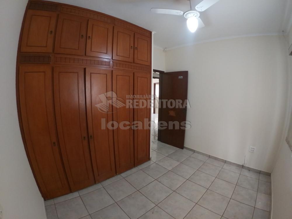 Comprar Casa / Padrão em São José do Rio Preto R$ 450.000,00 - Foto 17