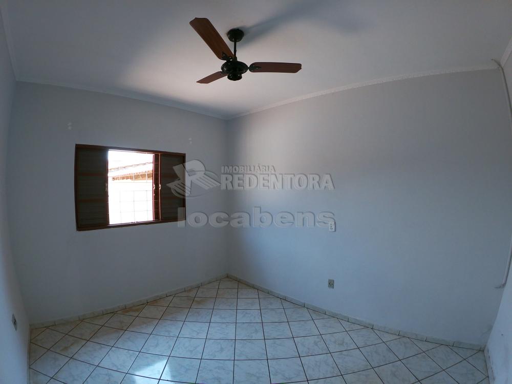 Alugar Casa / Padrão em São José do Rio Preto R$ 1.150,00 - Foto 23