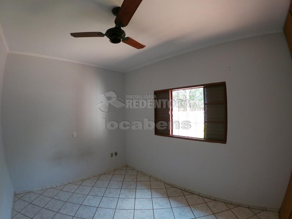 Alugar Casa / Padrão em São José do Rio Preto R$ 1.150,00 - Foto 26