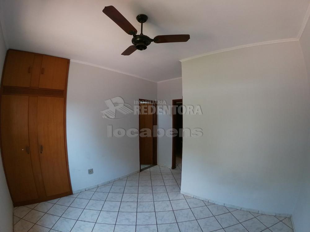 Alugar Casa / Padrão em São José do Rio Preto R$ 1.150,00 - Foto 28