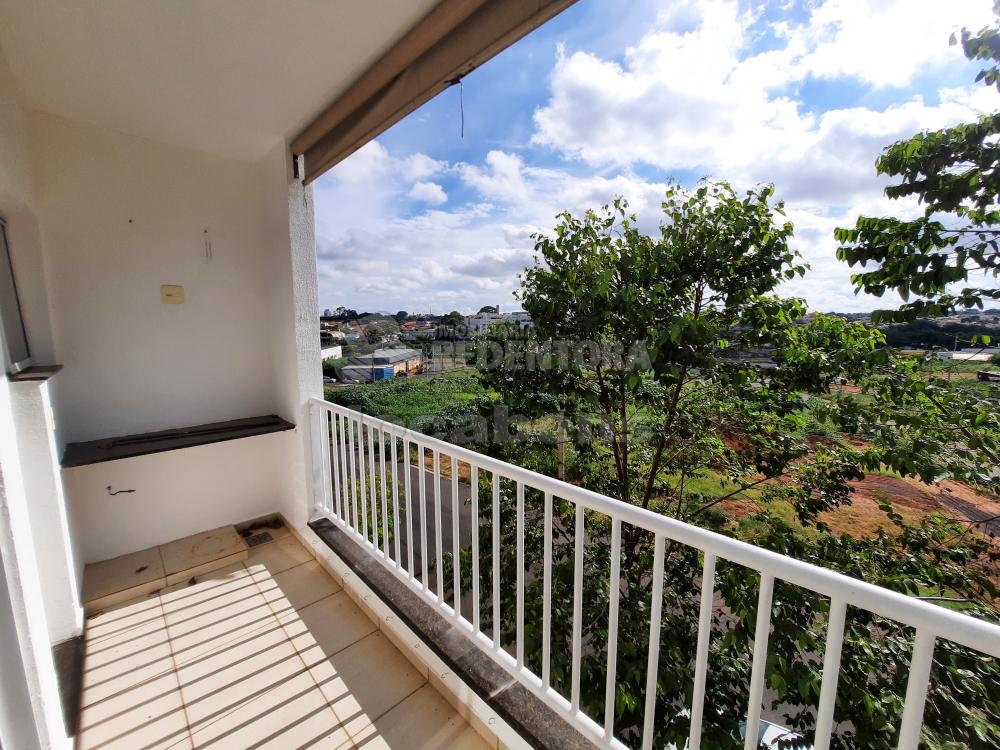 Alugar Apartamento / Padrão em São José do Rio Preto R$ 1.200,00 - Foto 4