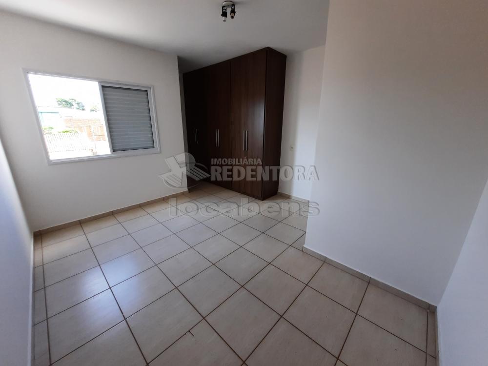 Alugar Apartamento / Padrão em São José do Rio Preto R$ 1.200,00 - Foto 17