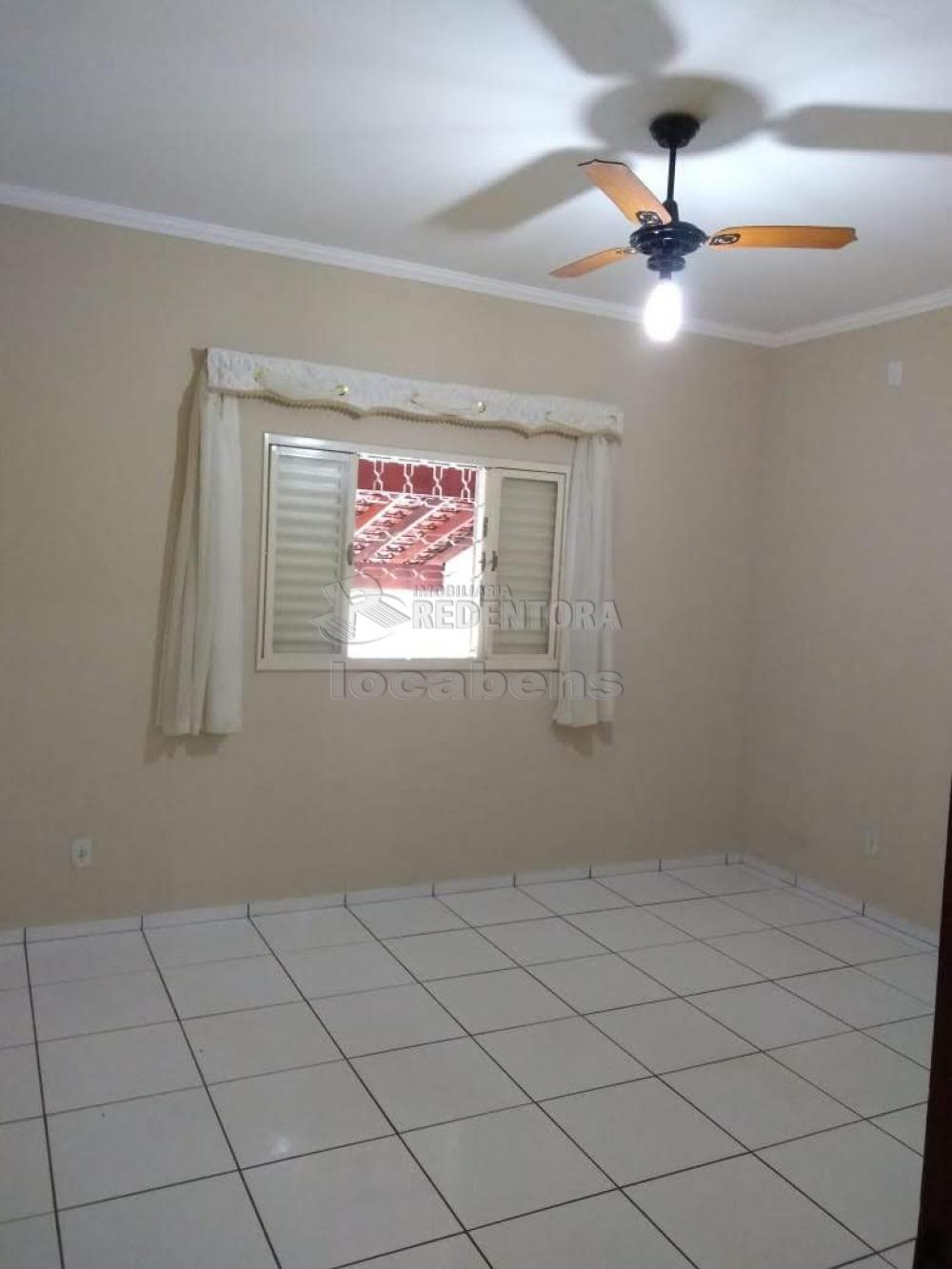 Alugar Casa / Padrão em São José do Rio Preto R$ 1.850,00 - Foto 17