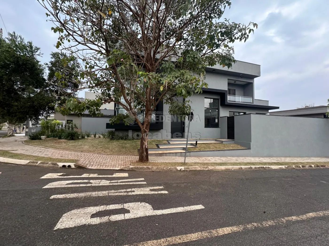 Casa de Condomínio à venda com 3 quartos, 260m² - Foto 2