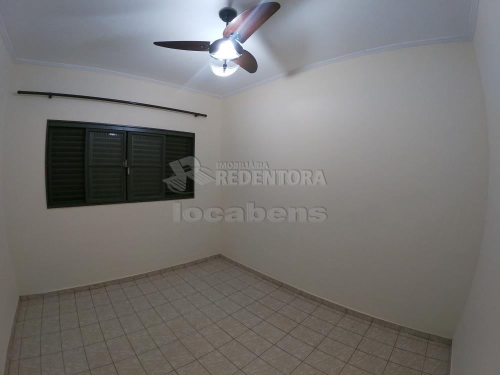 Alugar Casa / Padrão em São José do Rio Preto R$ 2.500,00 - Foto 18