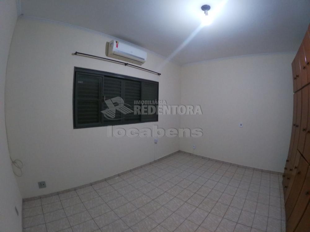 Alugar Casa / Padrão em São José do Rio Preto R$ 2.500,00 - Foto 27