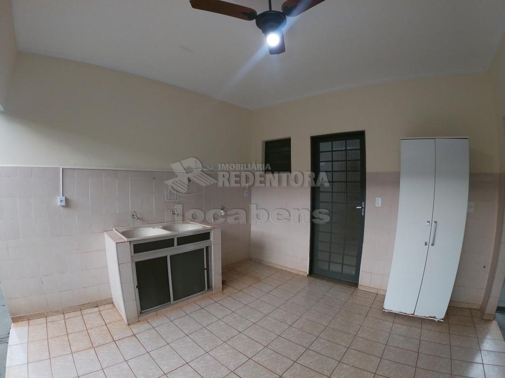 Alugar Casa / Padrão em São José do Rio Preto R$ 2.500,00 - Foto 32