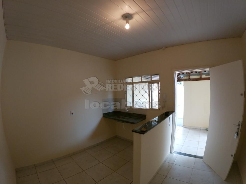 Alugar Casa / Padrão em São José do Rio Preto apenas R$ 1.000,00 - Foto 3