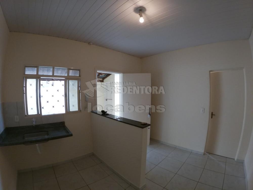 Alugar Casa / Padrão em São José do Rio Preto apenas R$ 1.000,00 - Foto 4