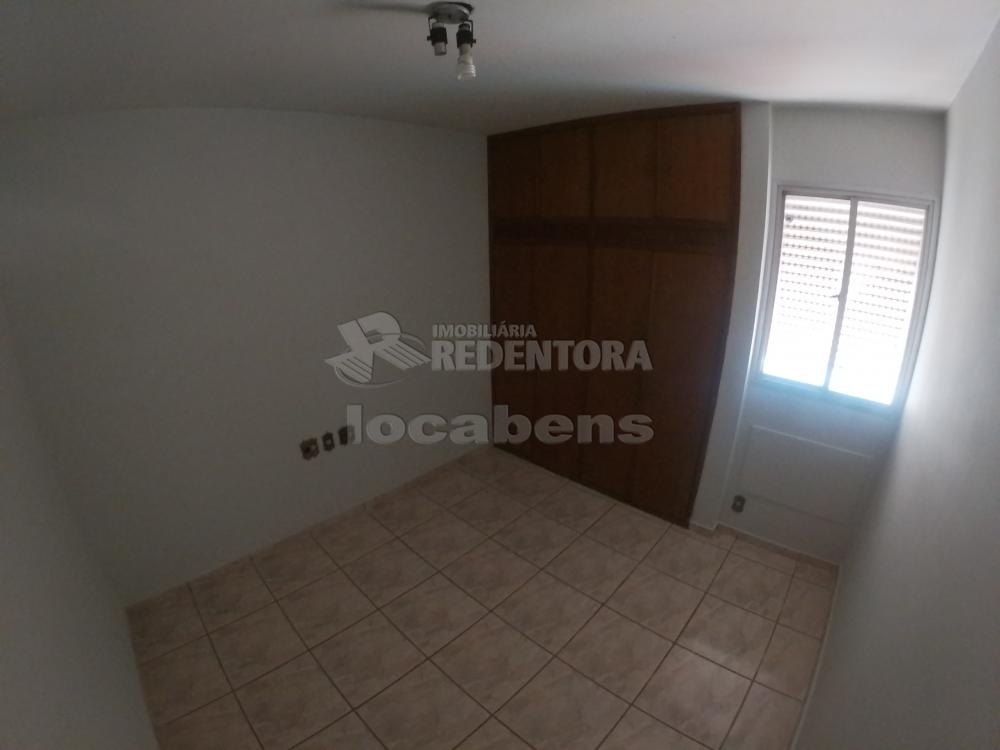 Alugar Apartamento / Padrão em São José do Rio Preto R$ 900,00 - Foto 12