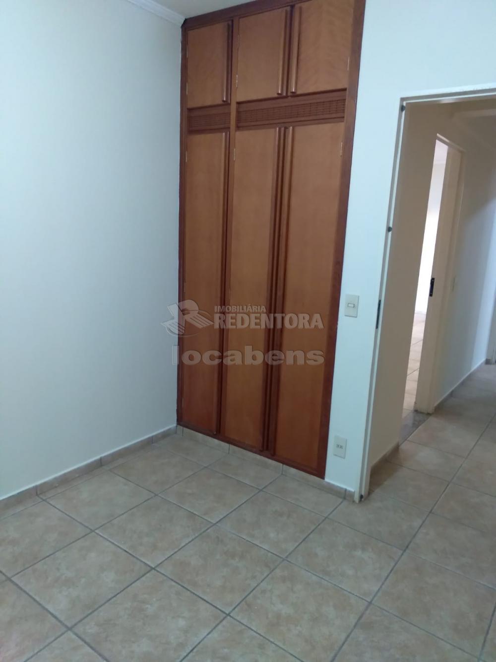 Alugar Apartamento / Padrão em São José do Rio Preto R$ 1.300,00 - Foto 9