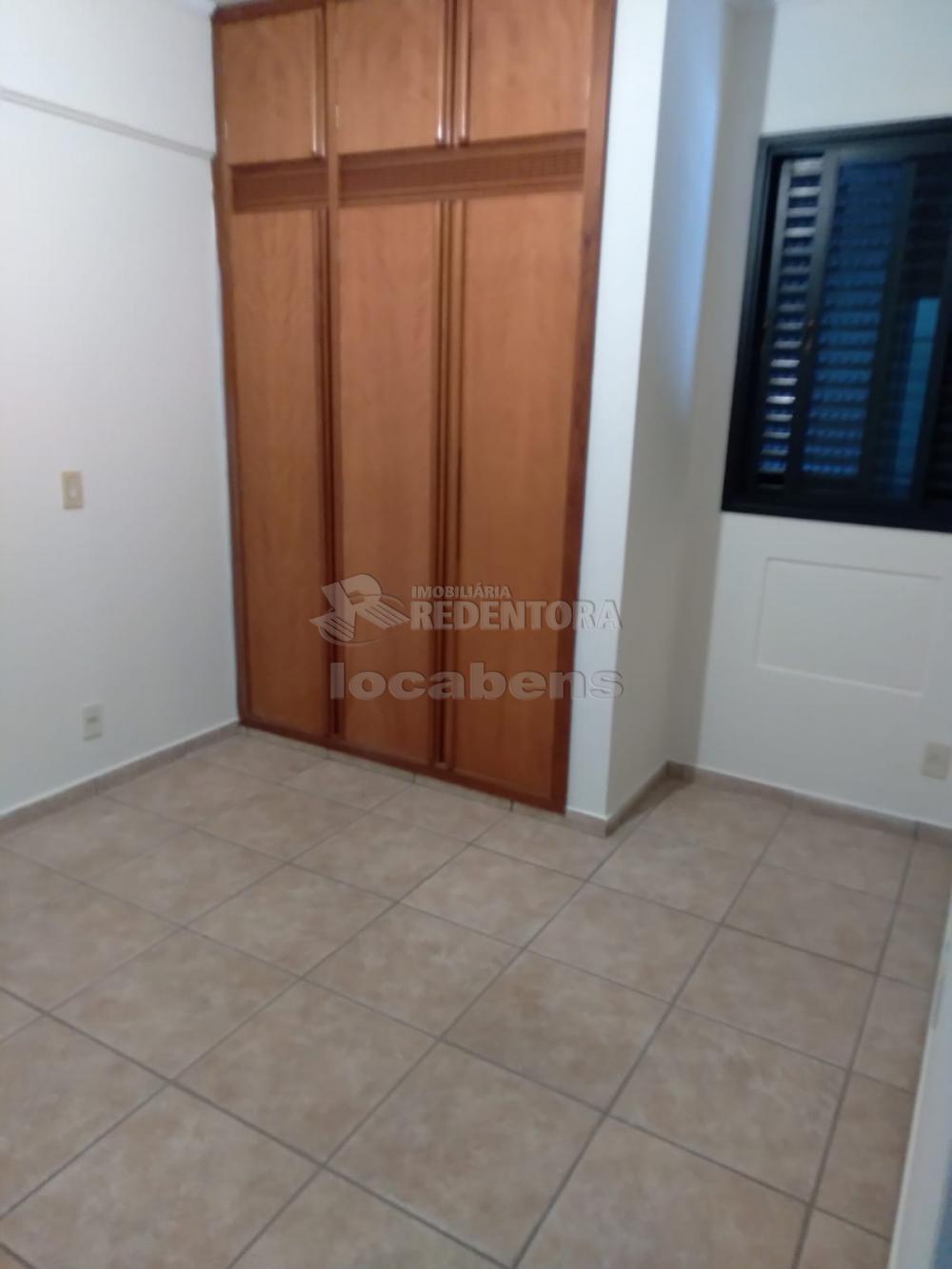 Alugar Apartamento / Padrão em São José do Rio Preto R$ 1.300,00 - Foto 19