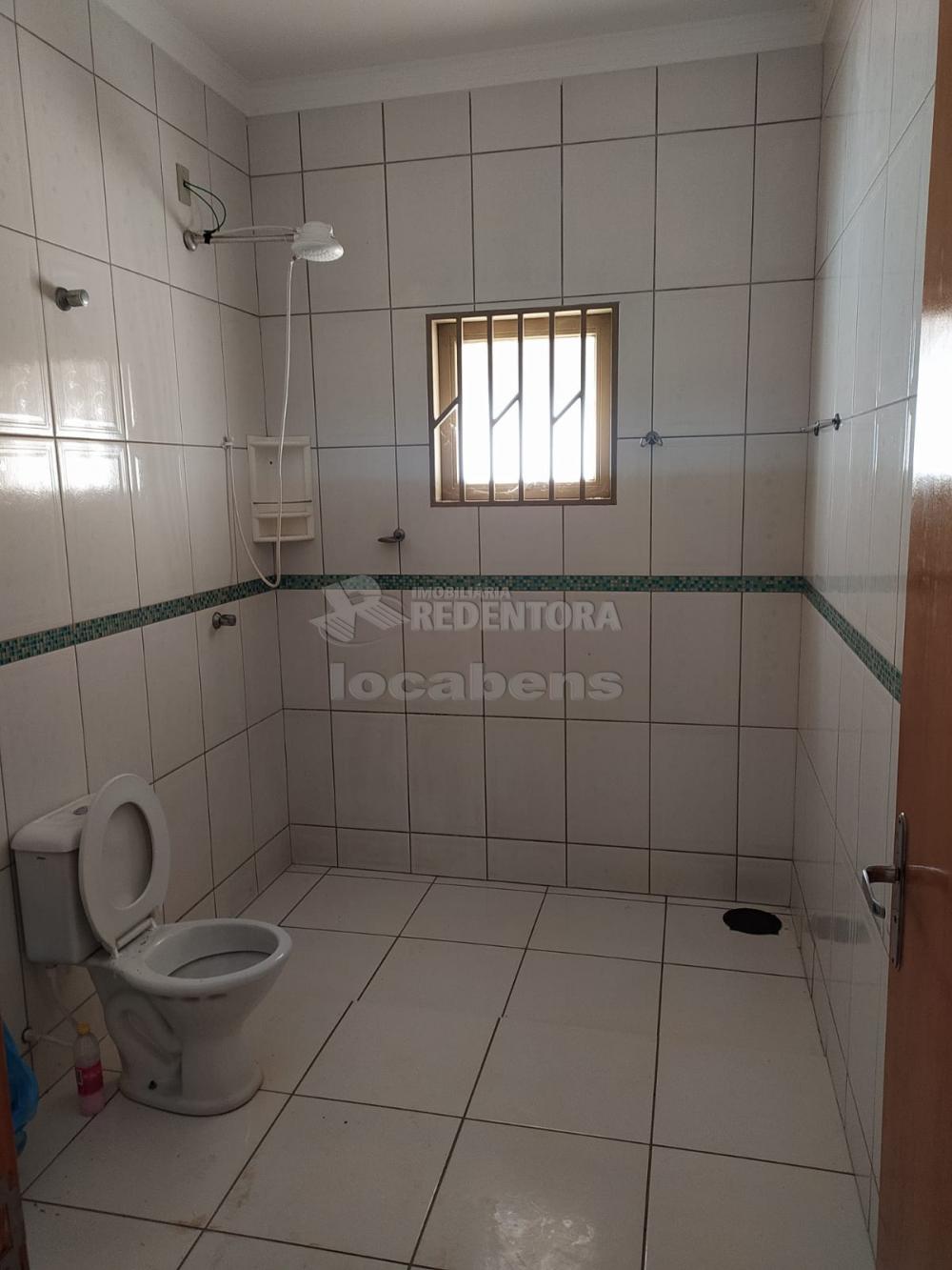 Alugar Casa / Padrão em São José do Rio Preto R$ 1.000,00 - Foto 6