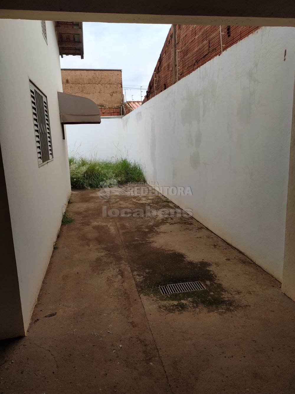 Alugar Casa / Padrão em São José do Rio Preto R$ 1.000,00 - Foto 10