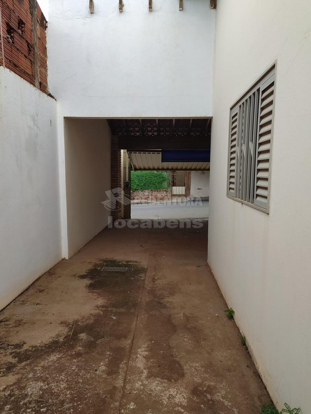 Alugar Casa / Padrão em São José do Rio Preto R$ 1.000,00 - Foto 12