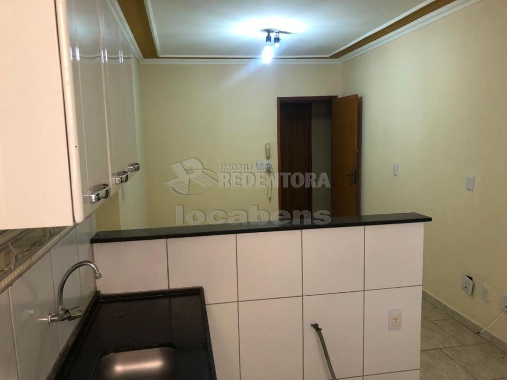 Alugar Apartamento / Padrão em São José do Rio Preto apenas R$ 750,00 - Foto 3