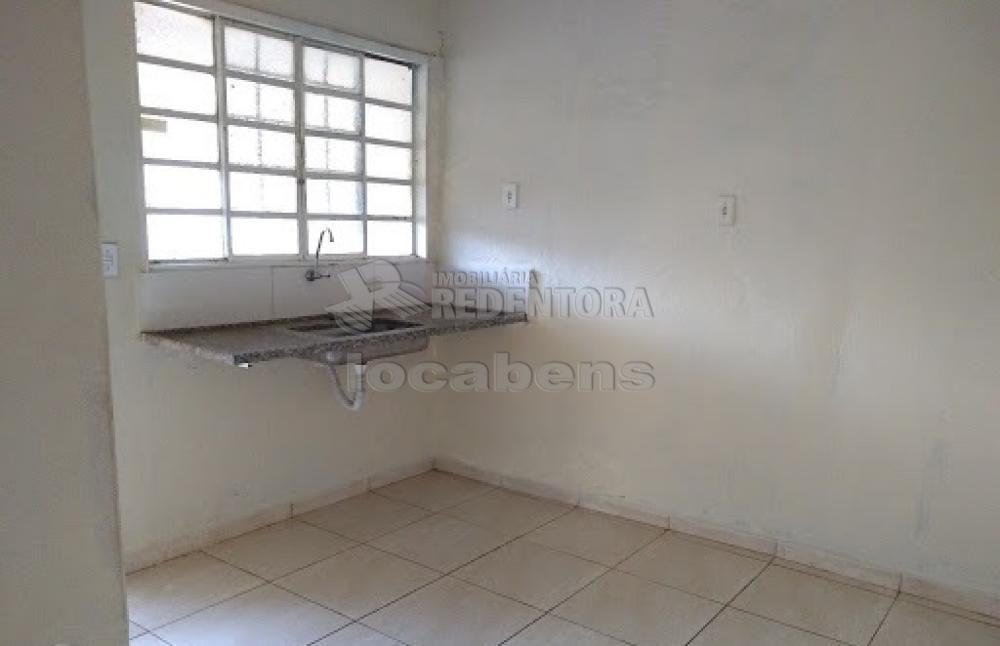 Comprar Casa / Padrão em São José do Rio Preto R$ 320.000,00 - Foto 4