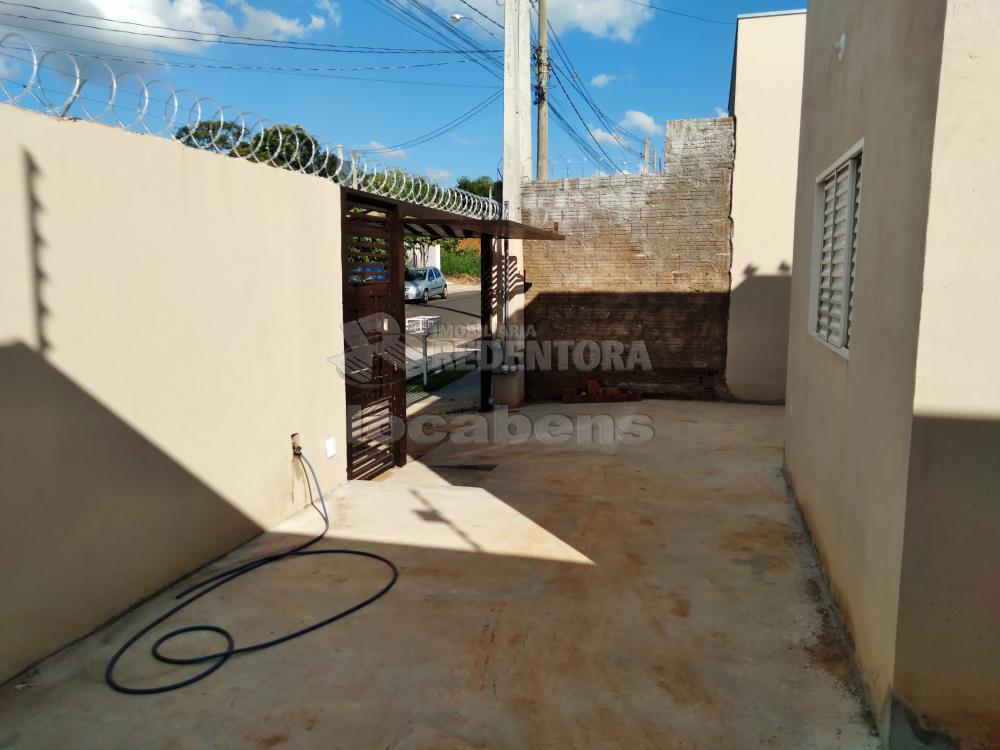 Alugar Casa / Padrão em São José do Rio Preto R$ 900,00 - Foto 14