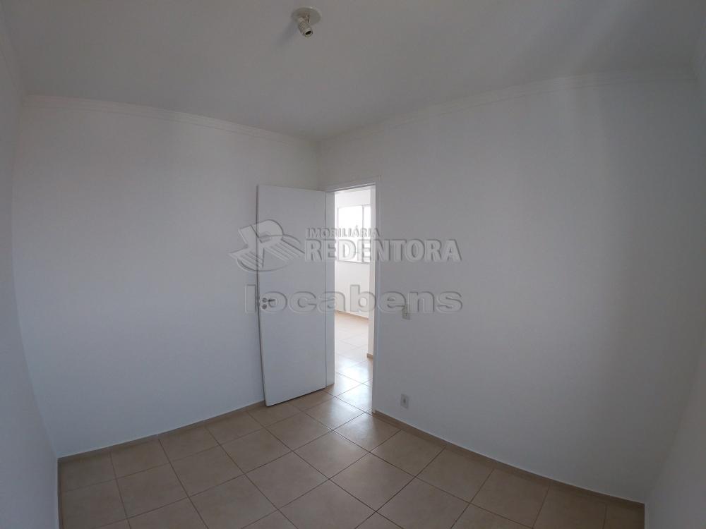 Alugar Apartamento / Padrão em São José do Rio Preto R$ 450,00 - Foto 8