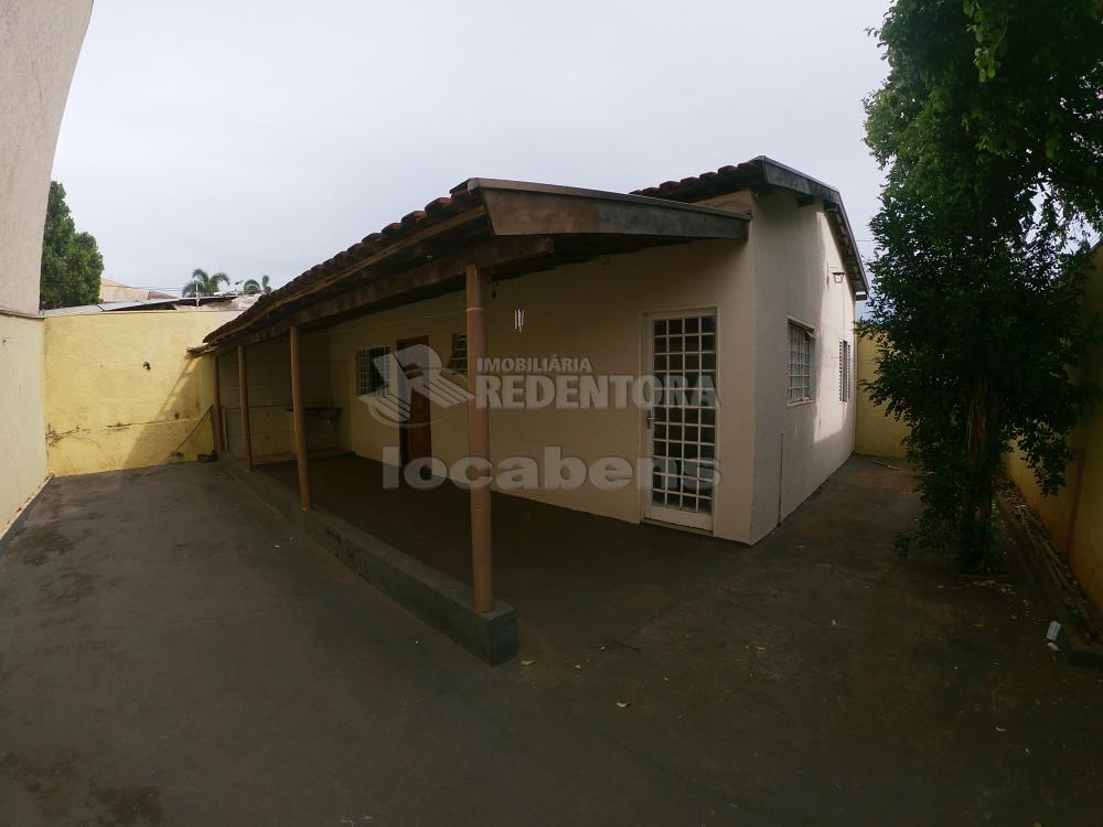 Alugar Casa / Padrão em São José do Rio Preto apenas R$ 800,00 - Foto 1