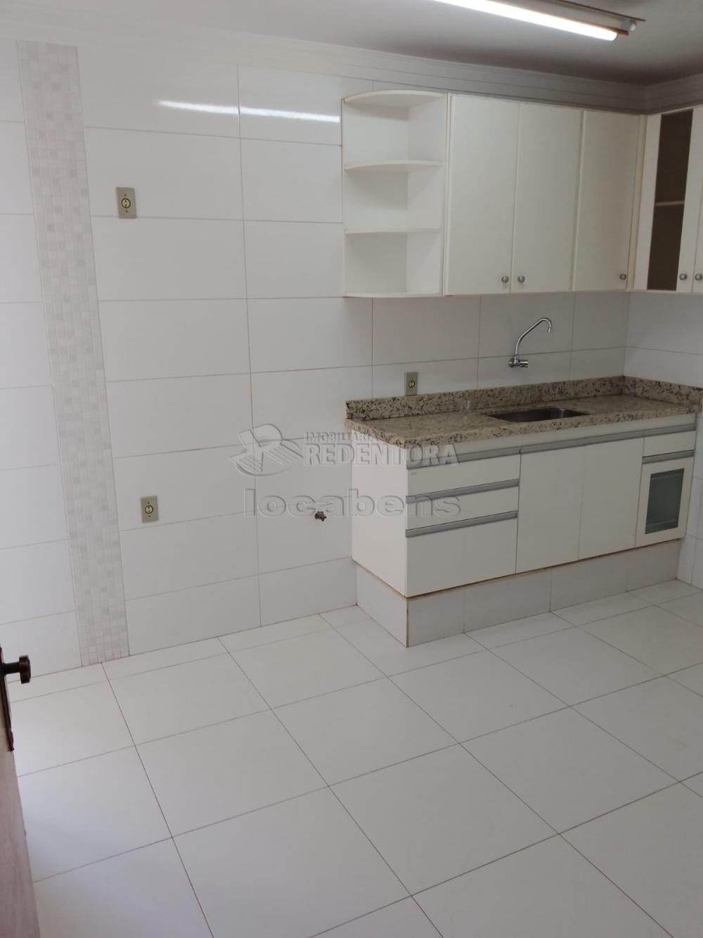 Alugar Apartamento / Padrão em São José do Rio Preto R$ 1.000,00 - Foto 13