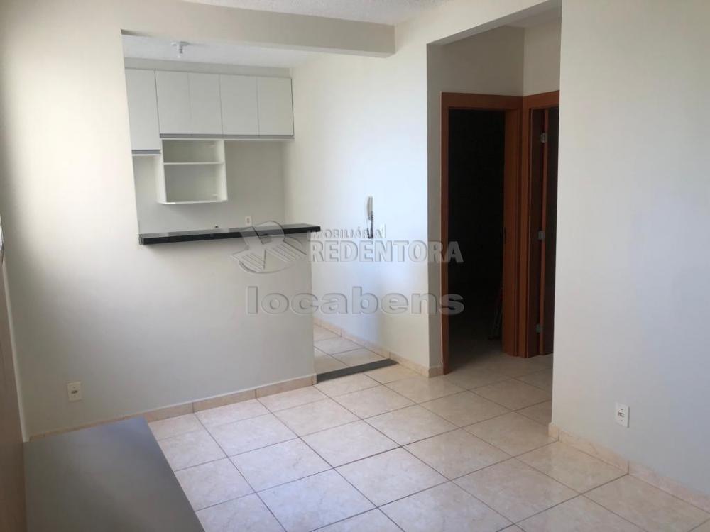 Alugar Apartamento / Padrão em São José do Rio Preto R$ 850,00 - Foto 2