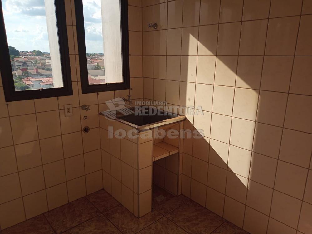 Alugar Apartamento / Padrão em São José do Rio Preto R$ 2.000,00 - Foto 5