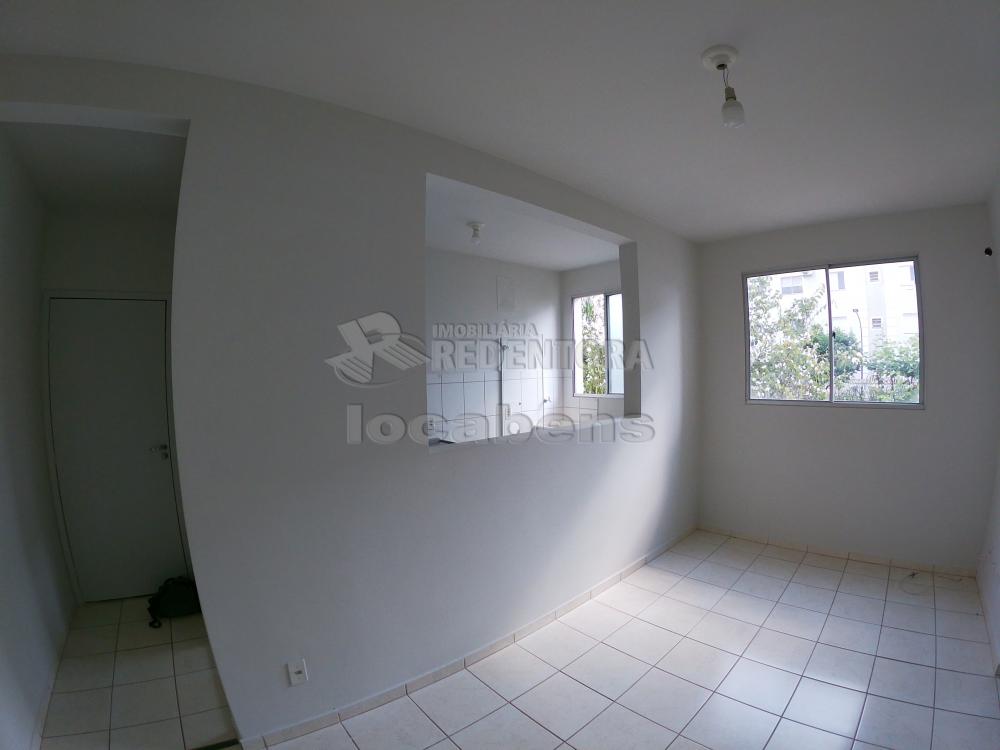 Alugar Apartamento / Padrão em São José do Rio Preto R$ 850,00 - Foto 2