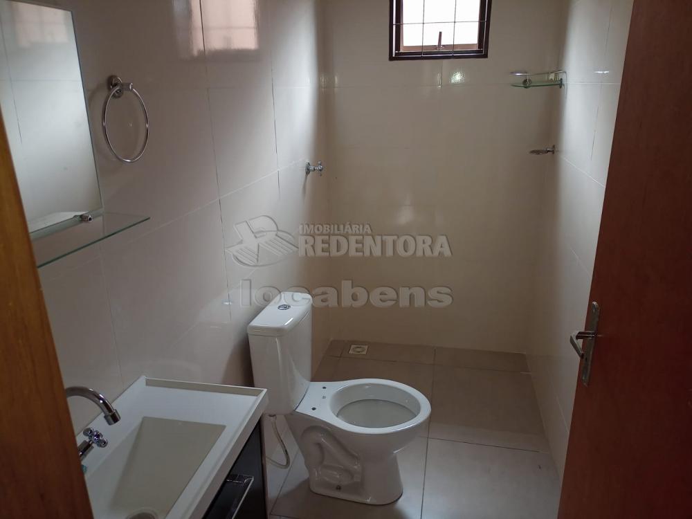 Alugar Casa / Padrão em São José do Rio Preto R$ 1.500,00 - Foto 9