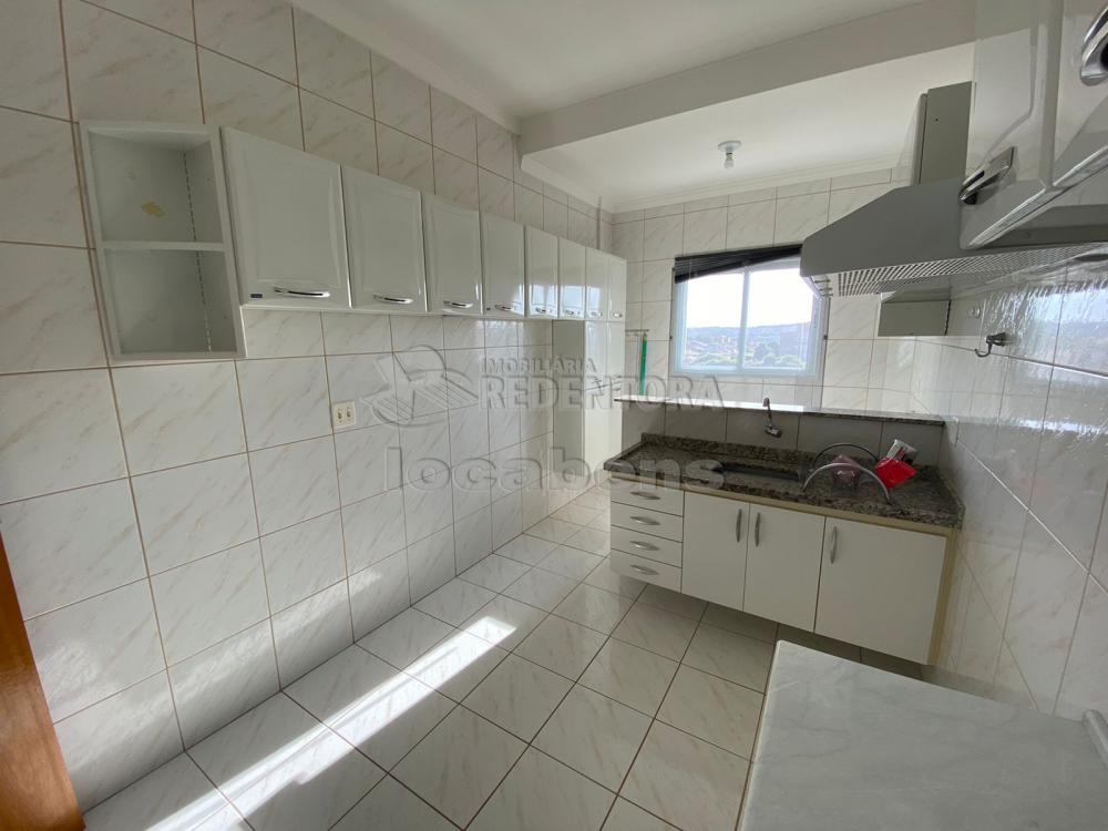 Alugar Apartamento / Padrão em São José do Rio Preto R$ 1.200,00 - Foto 7