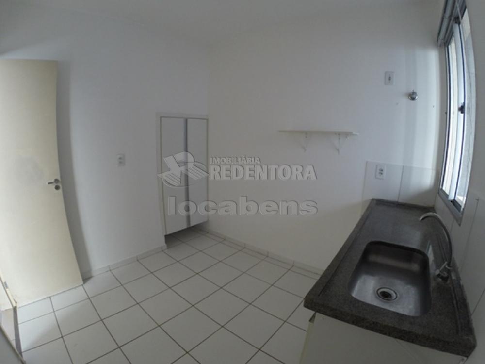 Alugar Casa / Condomínio em São José do Rio Preto R$ 1.500,00 - Foto 6